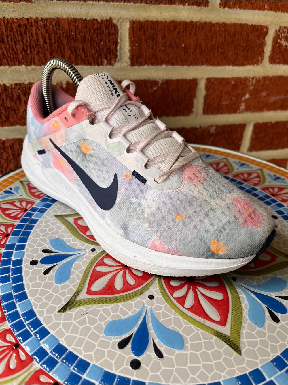 Nike Winflo 10 Running Shoes Womens 7.5 Watercolor Floral FB6940-600 Sneakers
